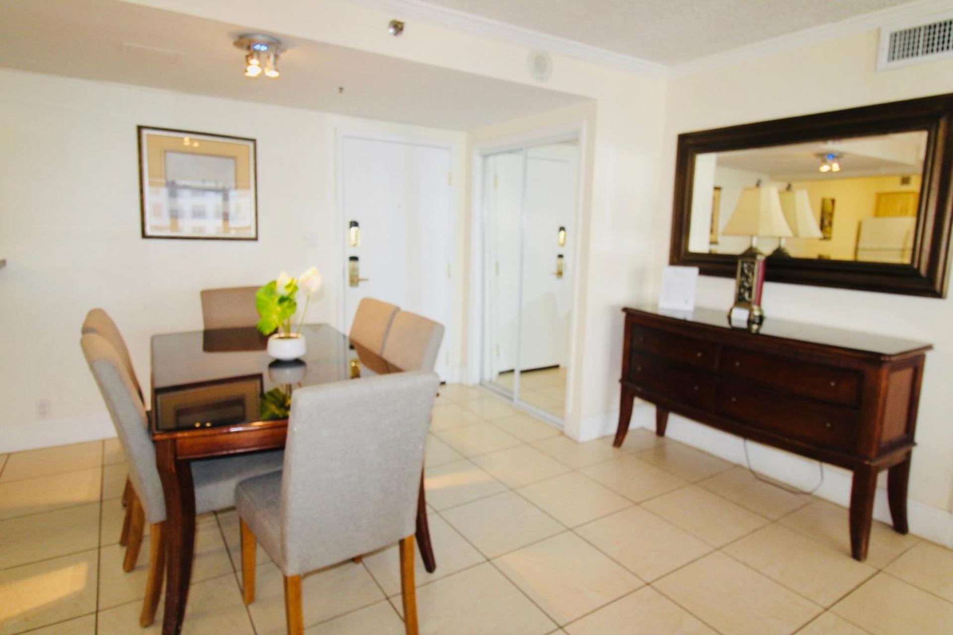 Alexander 1211 Beachfront Condo With Direct Beach Access, 2 Pools, Sauna, Gym ميامي بيتش المظهر الخارجي الصورة