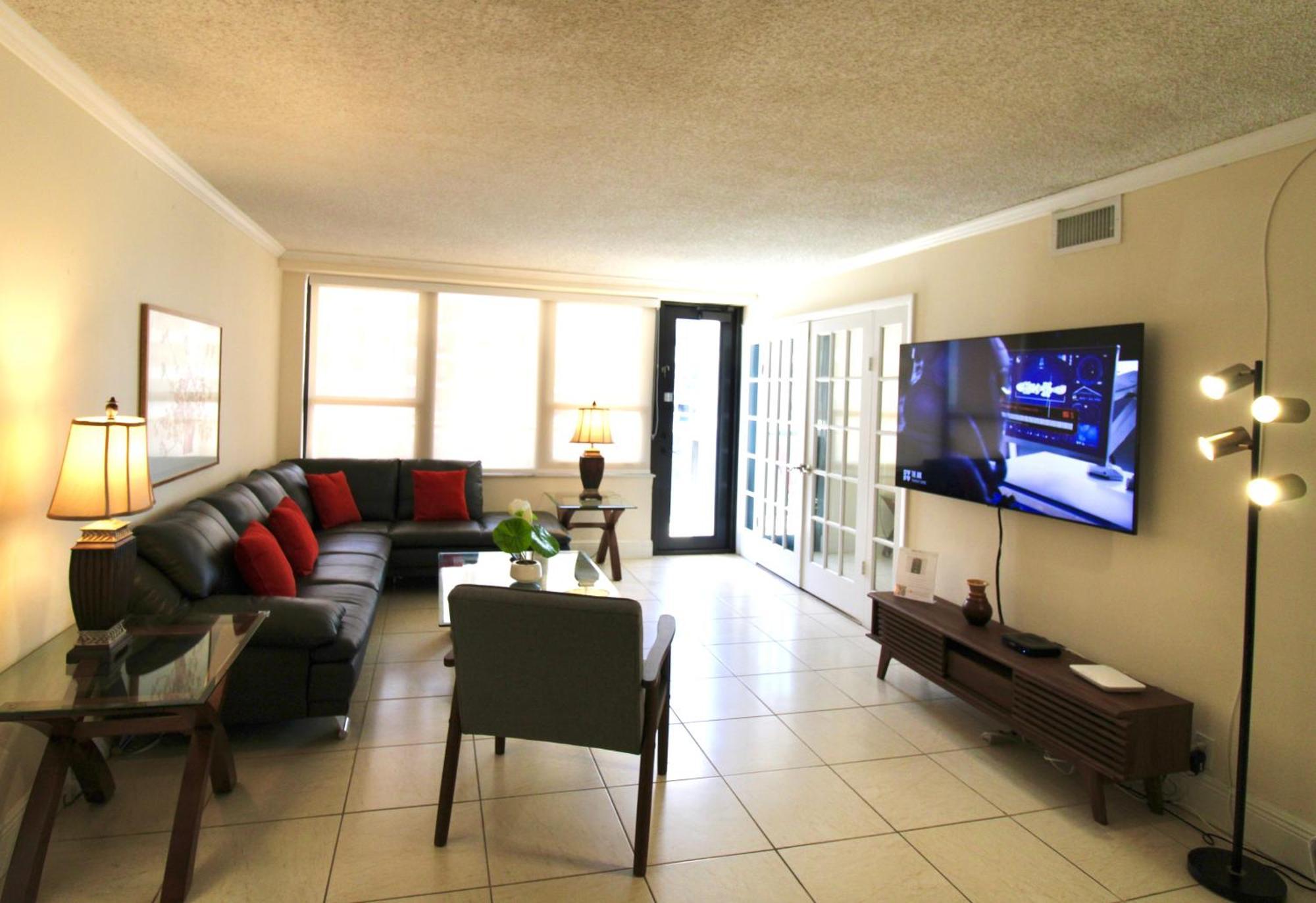 Alexander 1211 Beachfront Condo With Direct Beach Access, 2 Pools, Sauna, Gym ميامي بيتش المظهر الخارجي الصورة