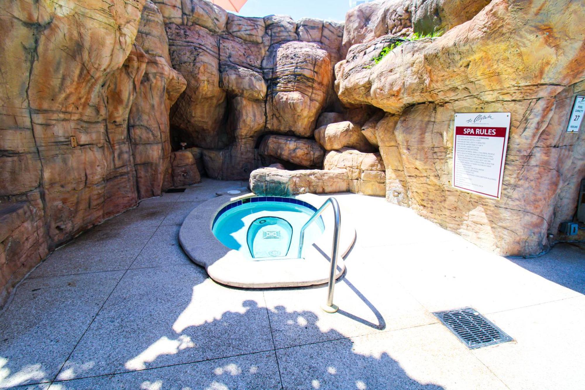 Alexander 1211 Beachfront Condo With Direct Beach Access, 2 Pools, Sauna, Gym ميامي بيتش المظهر الخارجي الصورة